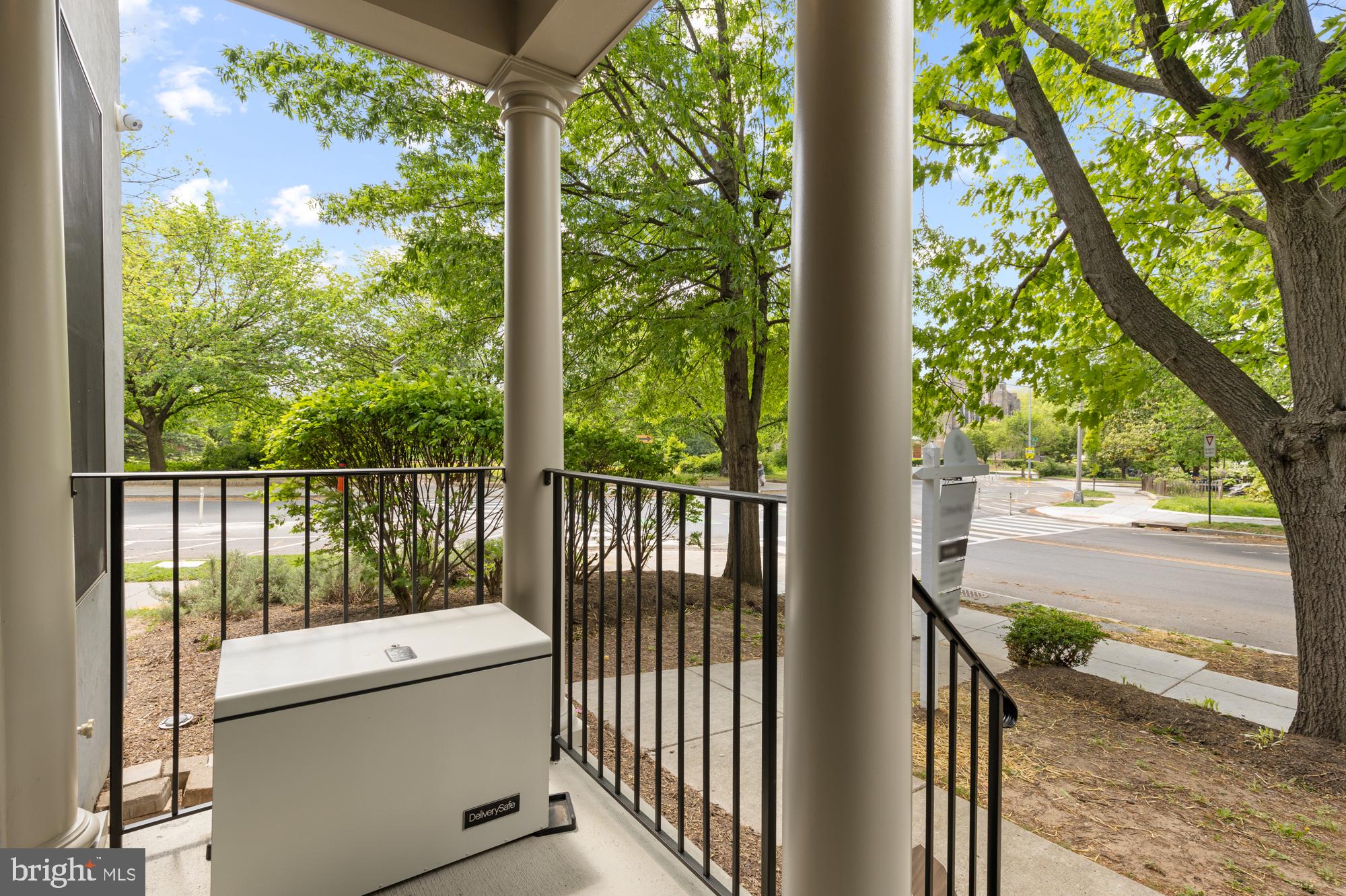 16 Grant Circle Northwest, Unit 2 Washington, DC 20011 - Photo 2 of 35