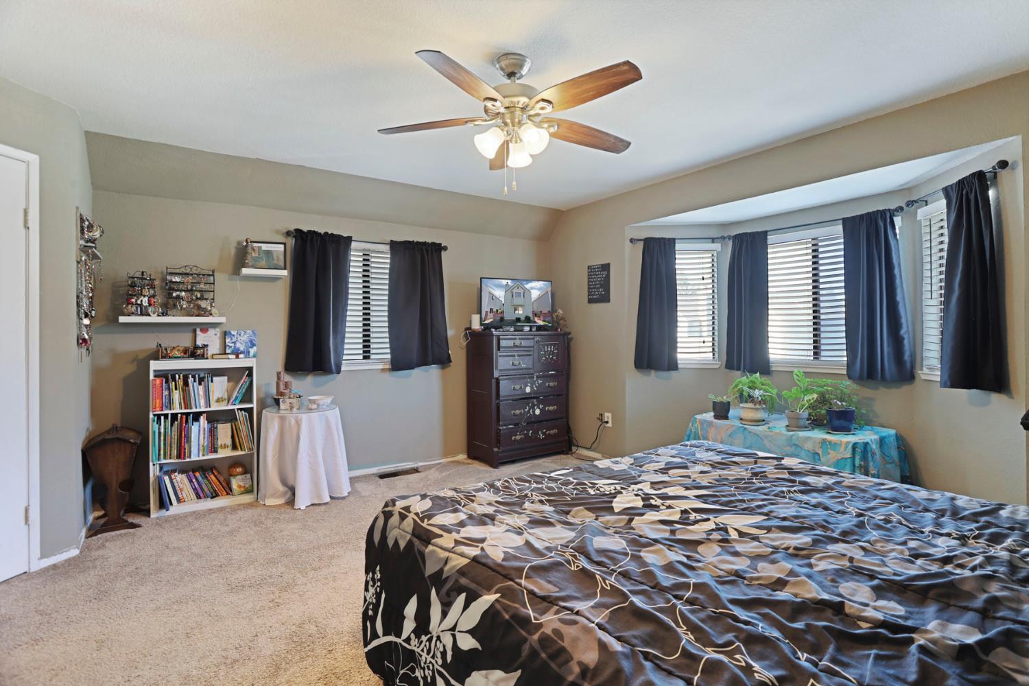 426 Benjamin Place Manteca, CA 95337 - Photo 15 of 22