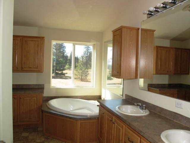 17111 South Cardinal Road Cheney, WA 99004 - Photo 14 of 20