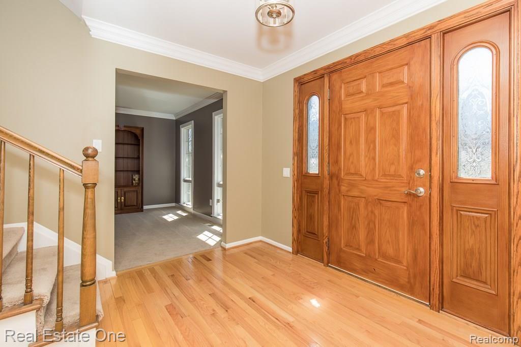 1352 Chestnut Lane Rochester Hills, MI 48309 - Photo 6 of 35