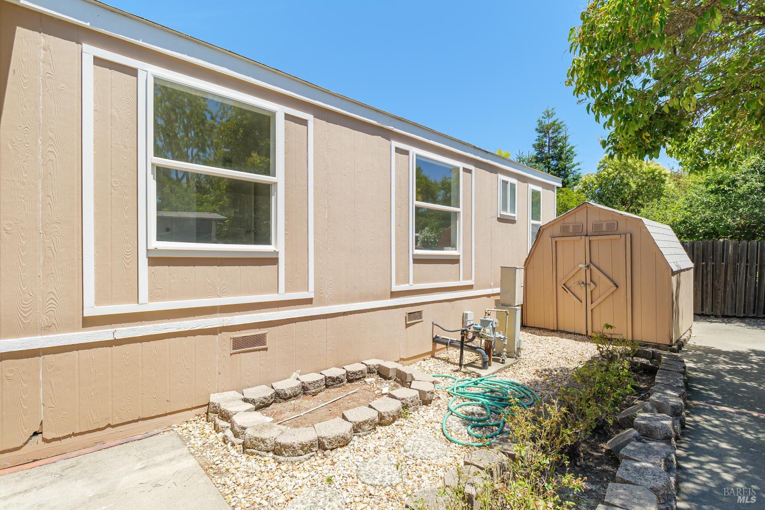209 Yosemite Road San Rafael, CA 94903 - Photo 8 of 42