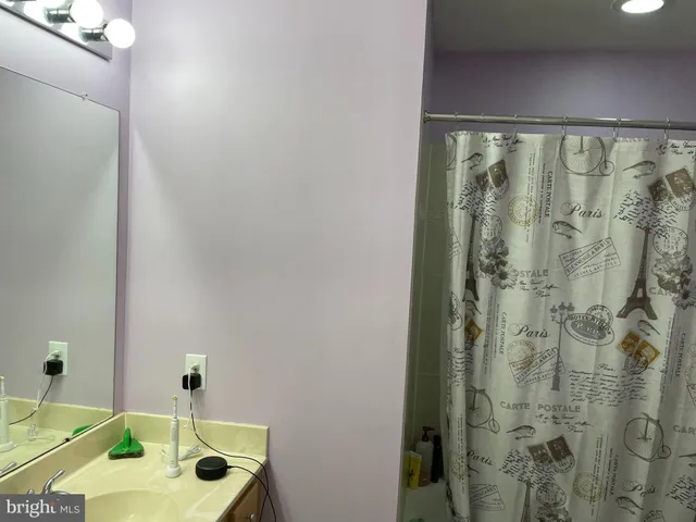 $4,200 | 46 Warwick Road, Princeton Junction, NJ 08550