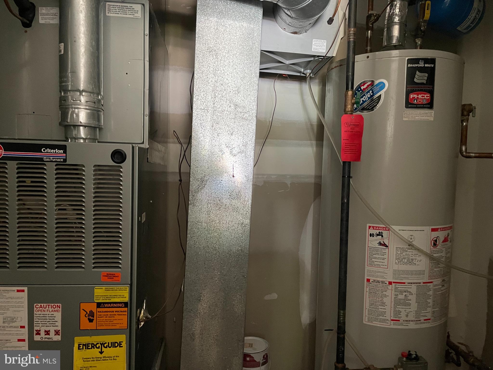 46 Warwick Road Princeton Junction, NJ 08550 - Photo 15 of 21 a close up of a door