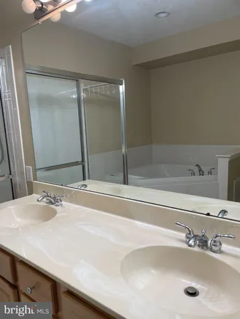 $4,200 | 46 Warwick Road, Princeton Junction, NJ 08550