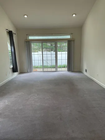 $4,200 | 46 Warwick Road, Princeton Junction, NJ 08550