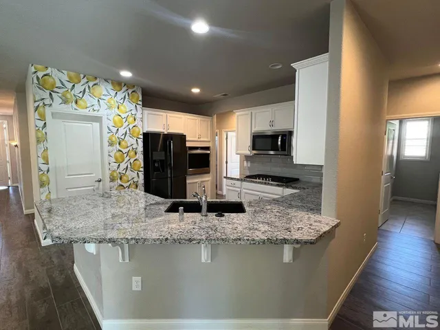 $2,700 | 774 Sweet Briar Lane, Sparks, NV 89436