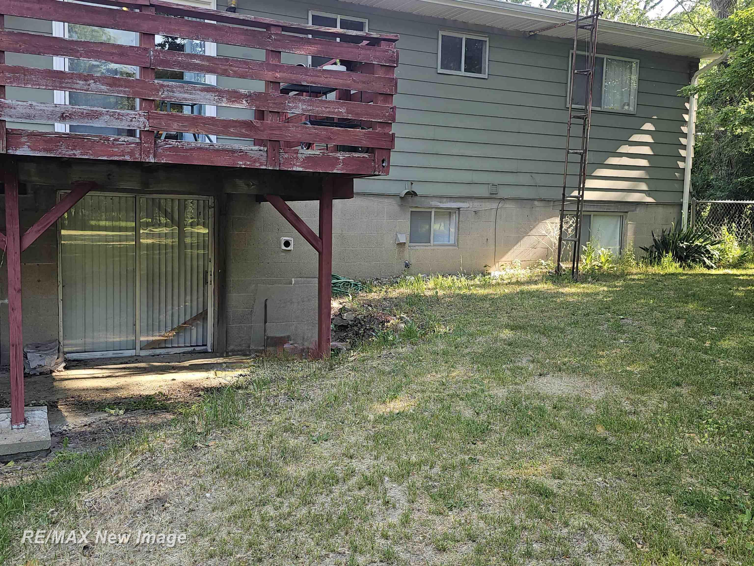 5307 Beecher Road Flint, MI 48532 - Photo 35 of 45