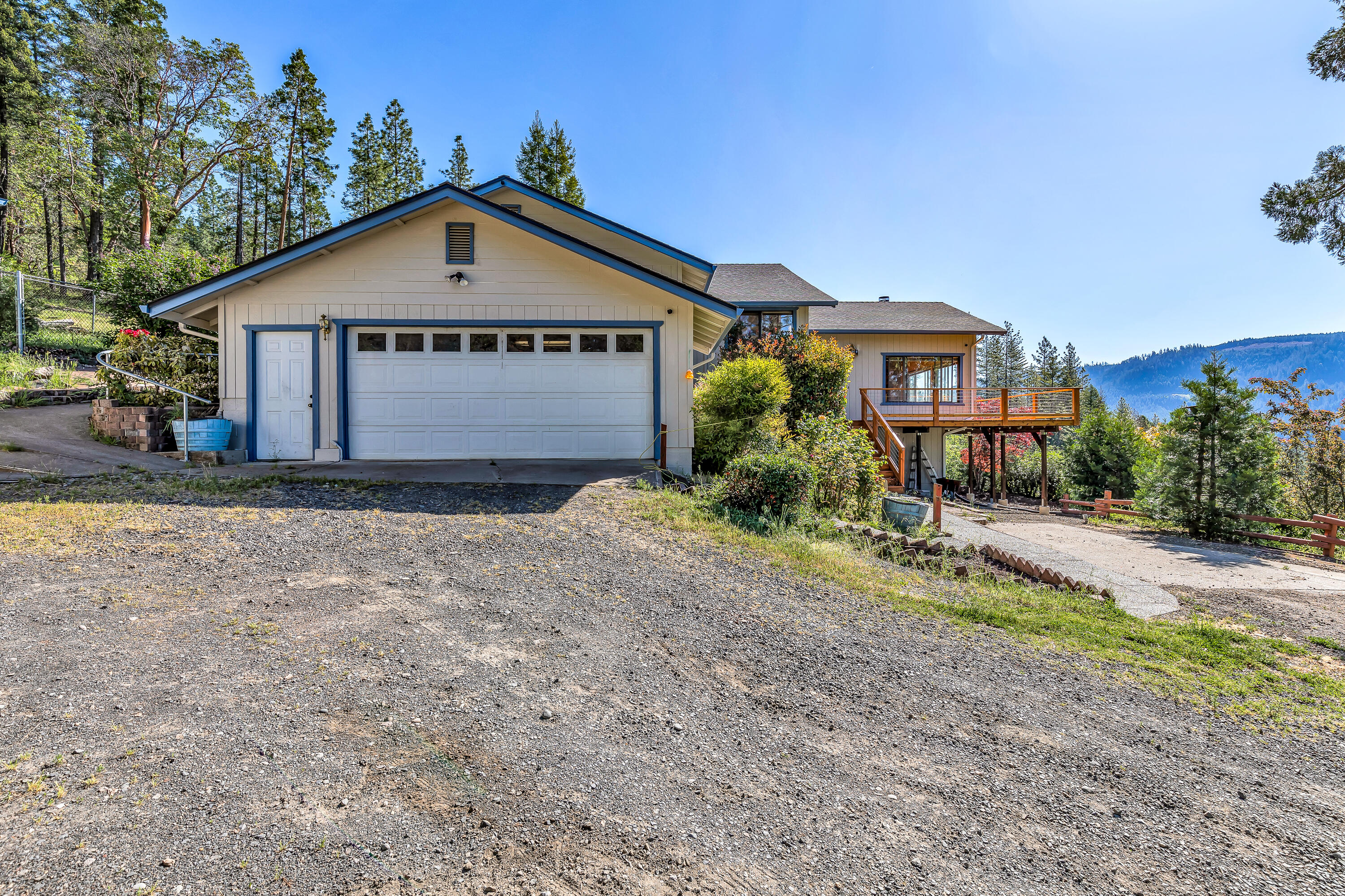 1306 Lewis Road Prospect, OR 97536 - Photo 45 of 66 9R9A9630