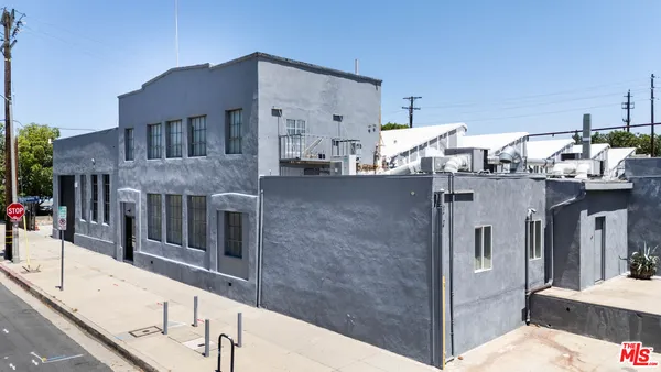 a view of a house with a outdoor space