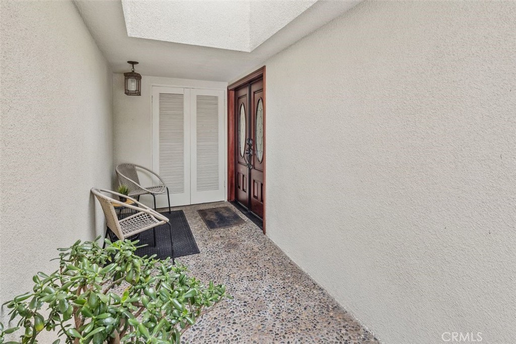 2206 Canyon Road Arcadia, CA 91006 - Photo 2 of 44