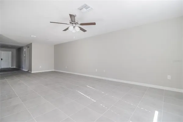 $2,110 | 127 Tulip Lane, Kissimmee, FL 34759