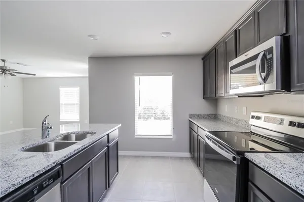 $2,110 | 127 Tulip Lane, Kissimmee, FL 34759