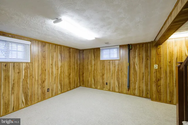 a view of a livingroom with a natural light