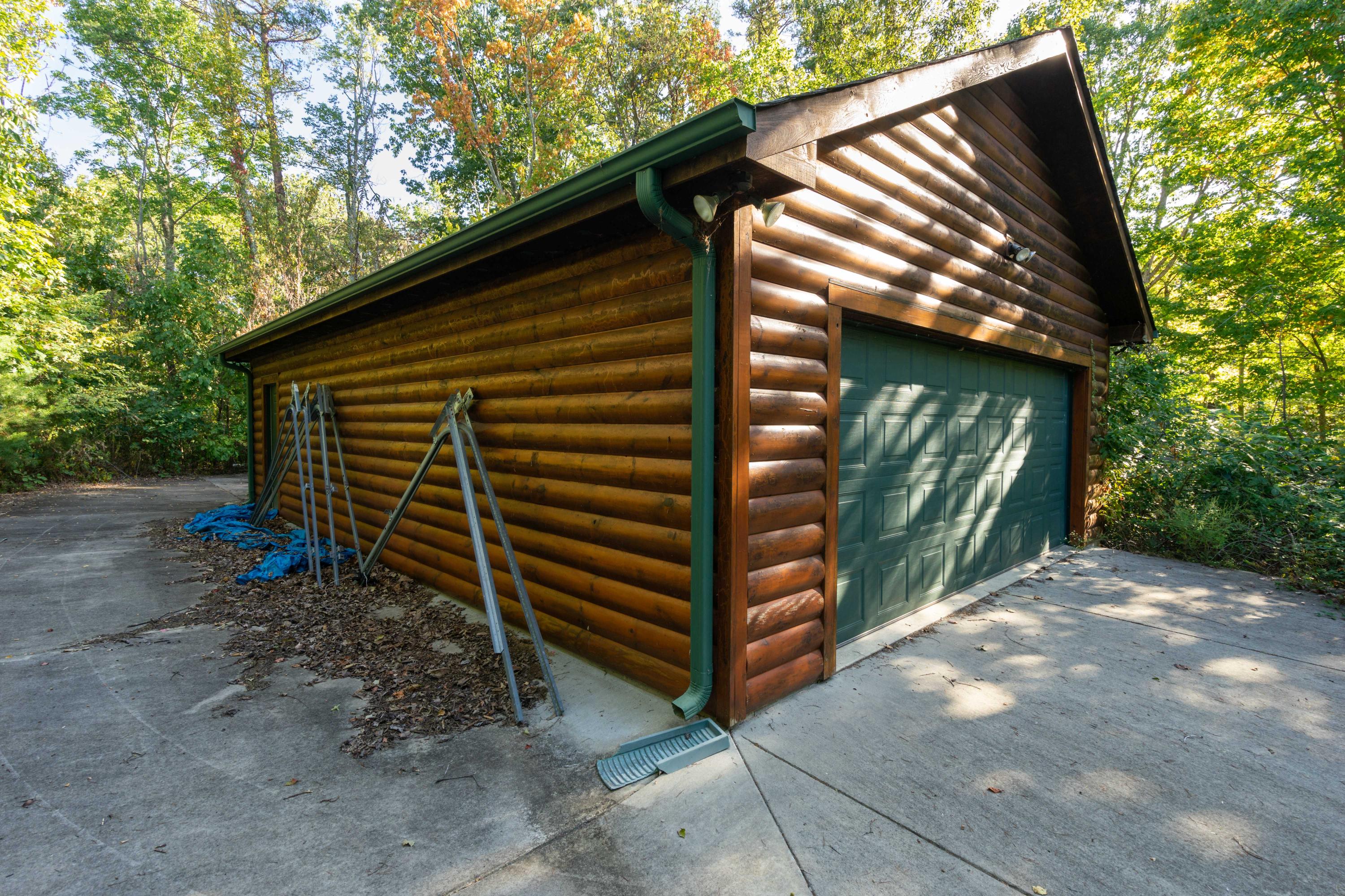 5127 Sunset Drive Rising Fawn, GA 30738 - Photo 37 of 46 Garage