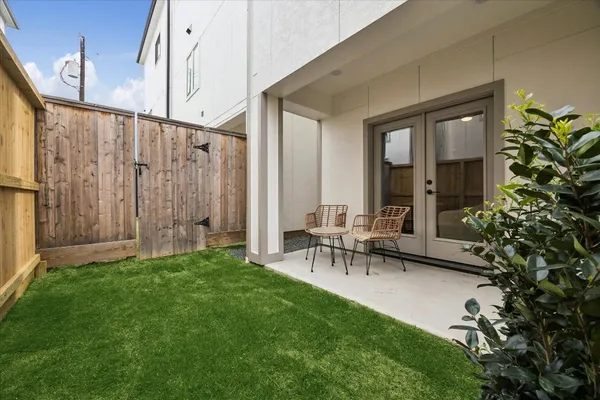 $810,000 | 3506 Dorset Clf Lane, Houston, TX 77055