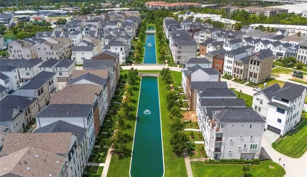 $810,000 | 3506 Dorset Clf Lane, Houston, TX 77055
