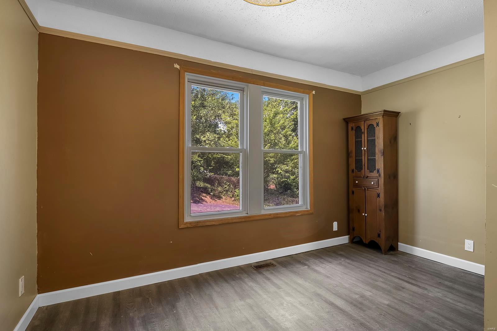 9615 Holtwood Road Overland, MO 63114 - Photo 6 of 31 Gallery Image 6