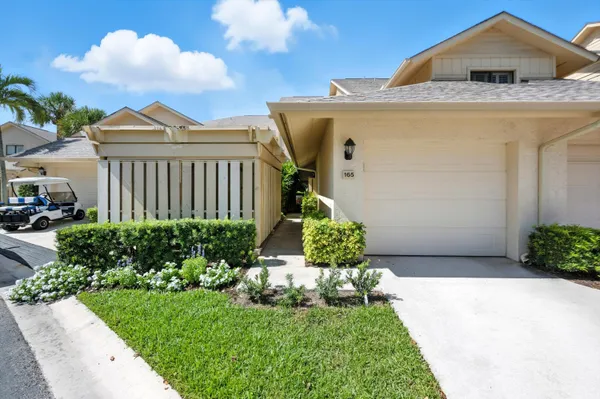 $569,000 | 16913 Waterbend Drive, Unit 165, Jupiter, FL 33477
