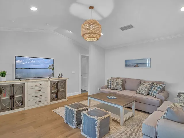 $12,000 | 1526 Pelican Lane, Vero Beach, FL 32963