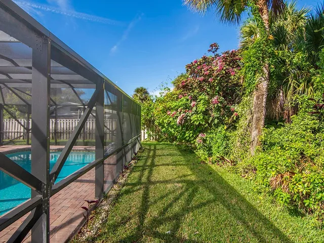 $12,000 | 1526 Pelican Lane, Vero Beach, FL 32963