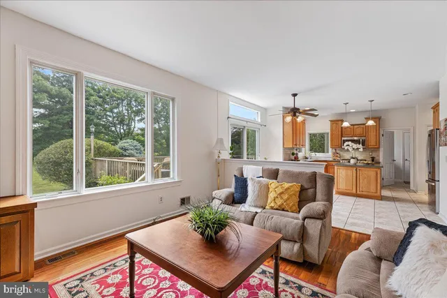 $975,000 | 32 West Kincaid Drive, West Windsor, NJ 08550