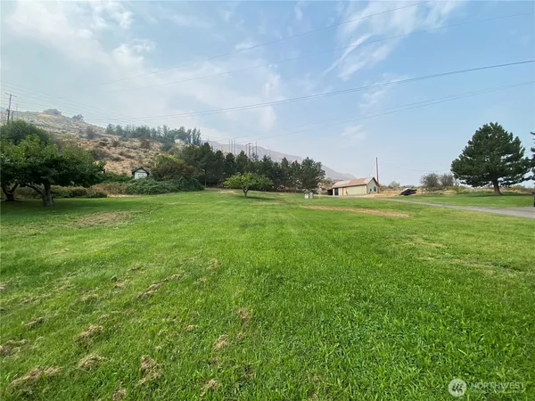 $754,900 | 1287 Malaga Alcoa Highway, Wenatchee, WA 98801