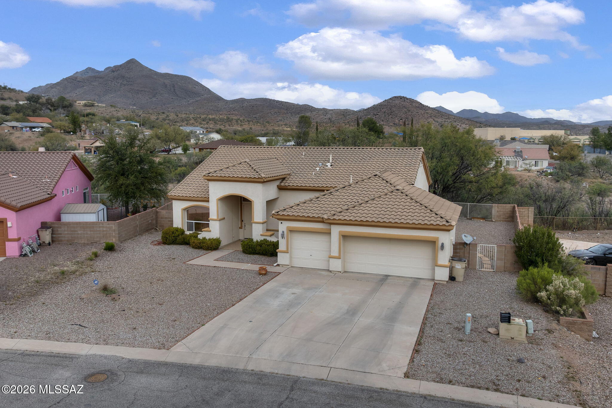 91 Highland Circle Rio Rico, AZ 85648 - Photo 2 of 36