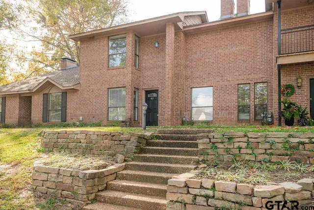 $1,600 | 5917 Hollytree Drive, Tyler, TX 75703