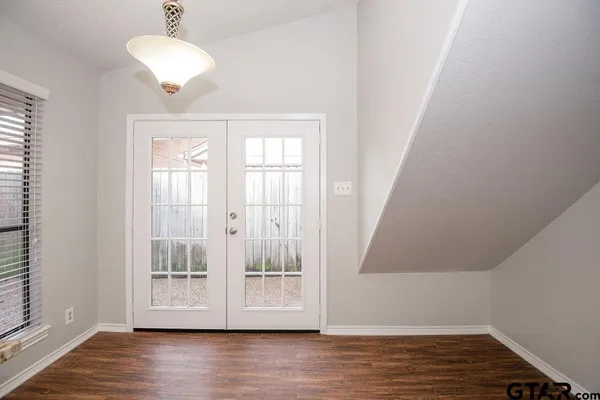 $1,600 | 5917 Hollytree Drive, Tyler, TX 75703