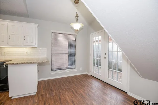 $1,600 | 5917 Hollytree Drive, Tyler, TX 75703
