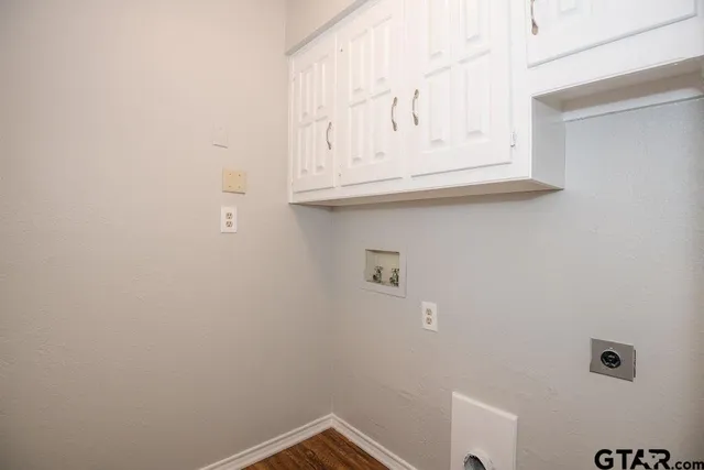 $1,600 | 5917 Hollytree Drive, Tyler, TX 75703