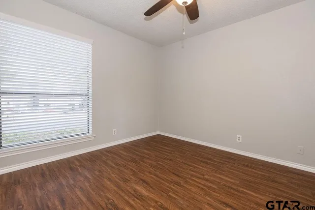 $1,600 | 5917 Hollytree Drive, Tyler, TX 75703