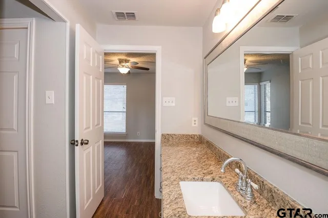 $1,600 | 5917 Hollytree Drive, Tyler, TX 75703