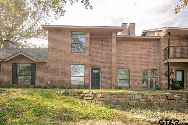 $1,600 | 5917 Hollytree Drive, Tyler, TX 75703