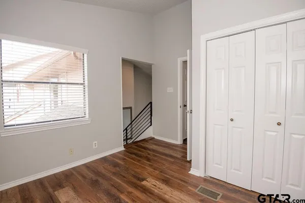 $1,600 | 5917 Hollytree Drive, Tyler, TX 75703