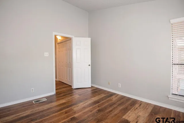 $1,600 | 5917 Hollytree Drive, Tyler, TX 75703