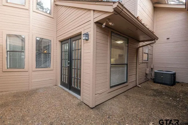 $1,600 | 5917 Hollytree Drive, Tyler, TX 75703