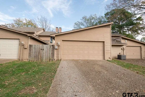 $1,600 | 5917 Hollytree Drive, Tyler, TX 75703