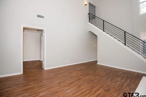 $1,600 | 5917 Hollytree Drive, Tyler, TX 75703