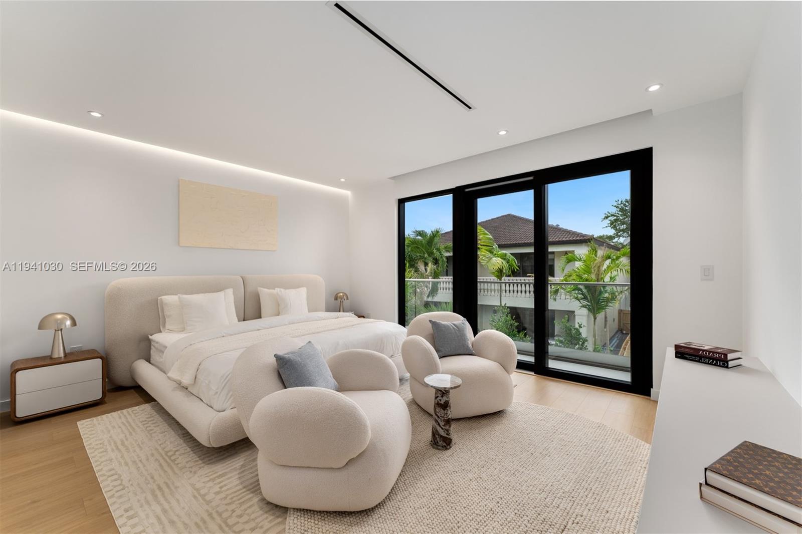 3067 Hibiscus Street Miami, FL 33133 - Photo 11 of 27