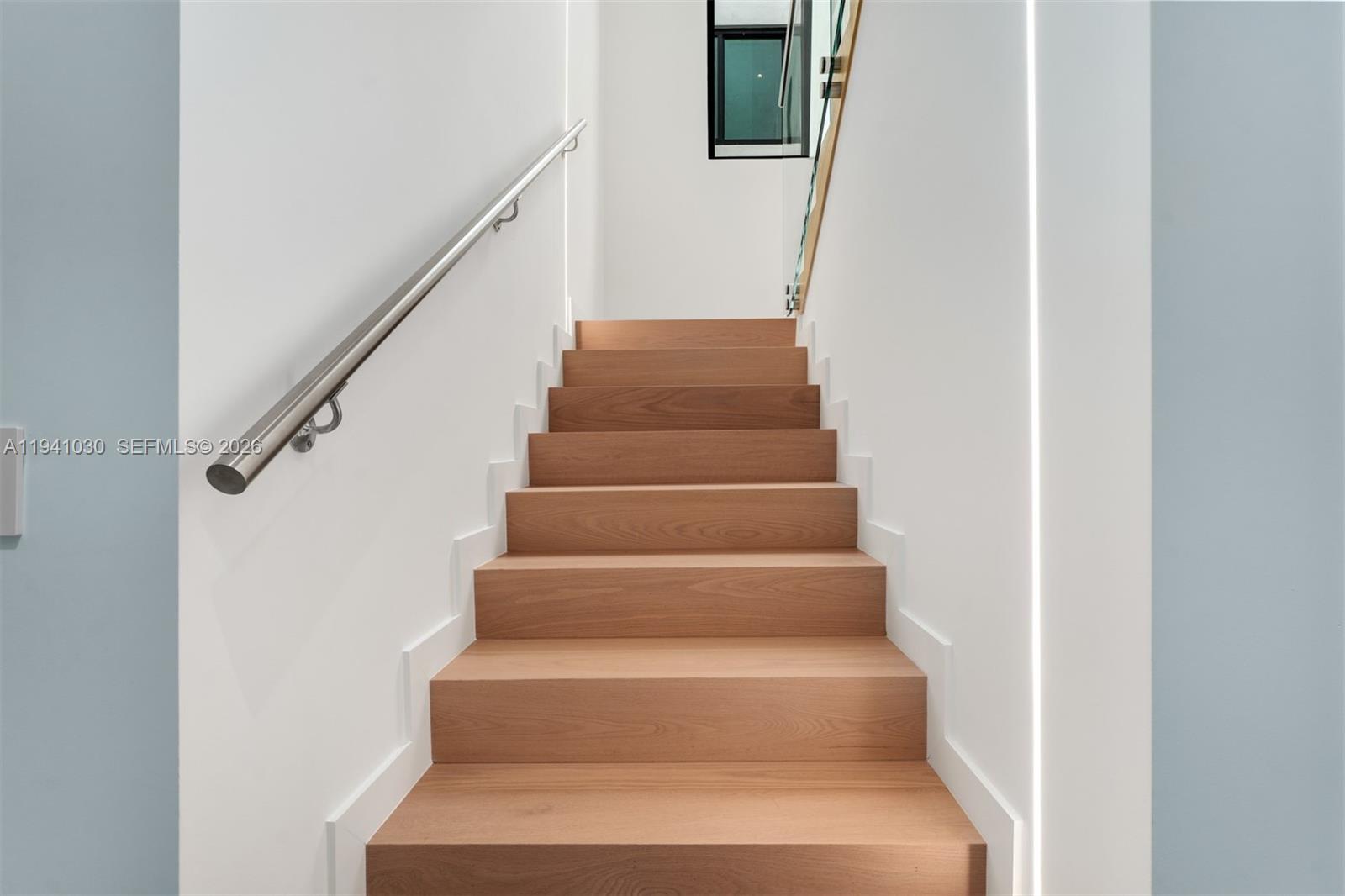 3067 Hibiscus Street Miami, FL 33133 - Photo 10 of 27