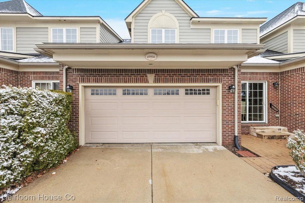 45926 South Stonewood Road Canton, MI 48187 - Photo 2 of 73