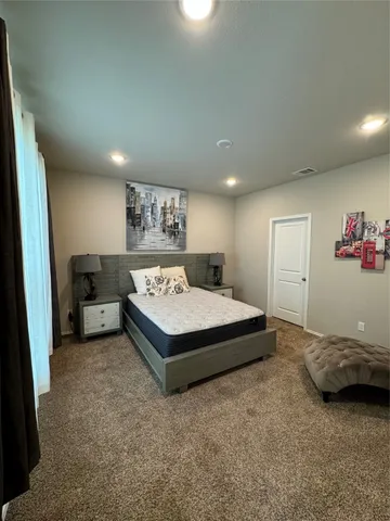 $2,000 | 710 Crystal River, Conroe, TX 77316