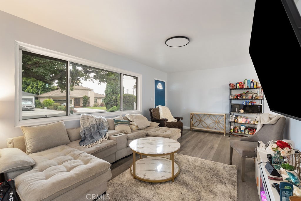 2329 Bashor Street Duarte, CA 91010 - Photo 6 of 16