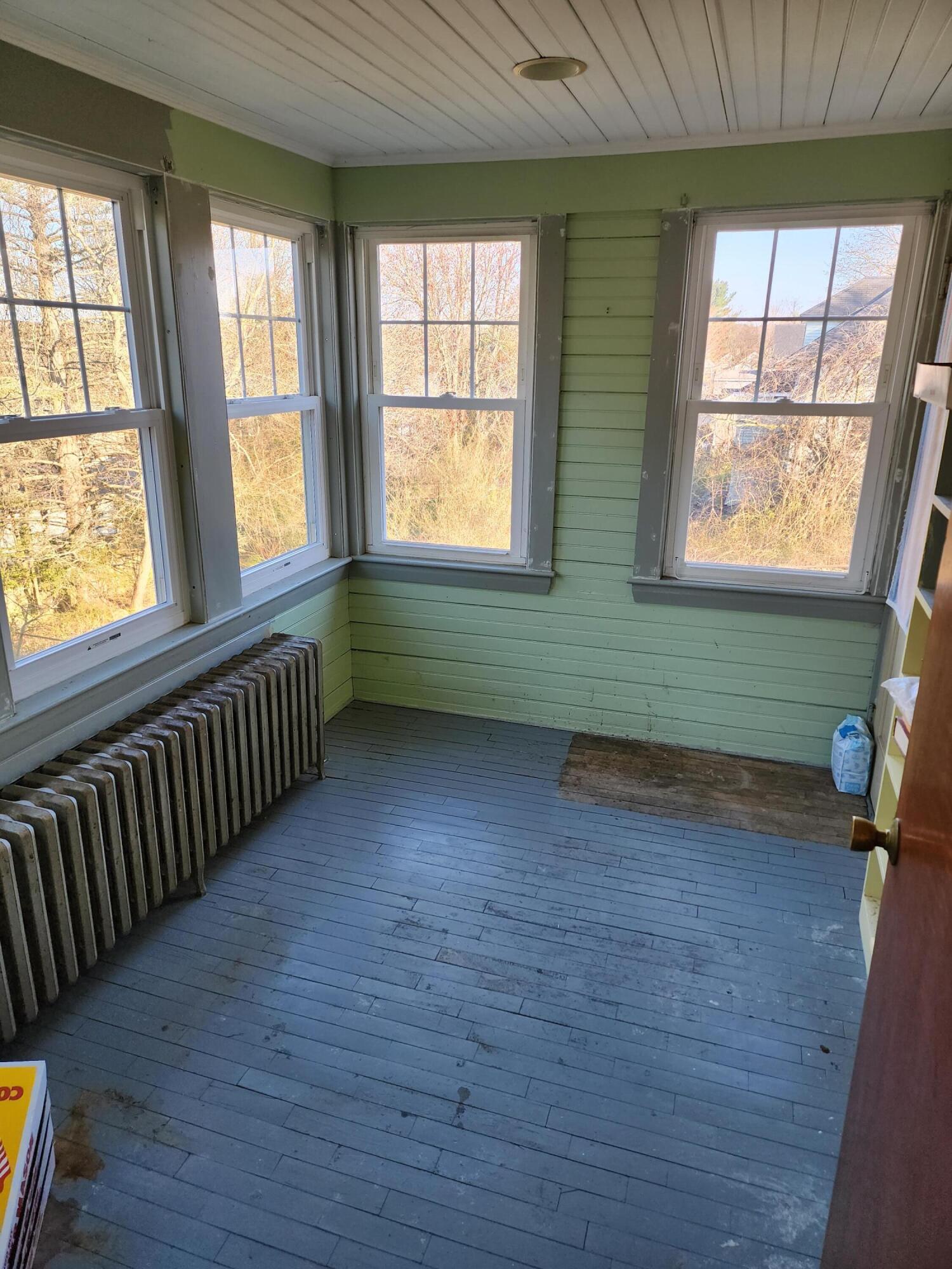 128 Ridgeland Avenue South Portland, ME 04106 - Photo 7 of 16 Sunroom