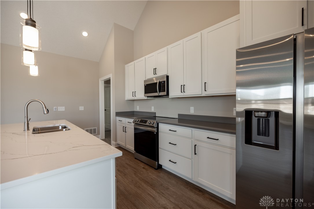 1505 Kingsgate Road Springfield, OH 45503 - Photo 10 of 43