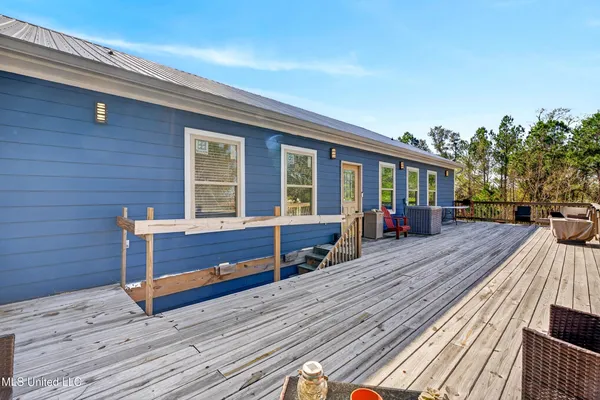 $379,000 | 513 Poinsettia Drive, Bay St. Louis, MS 39520