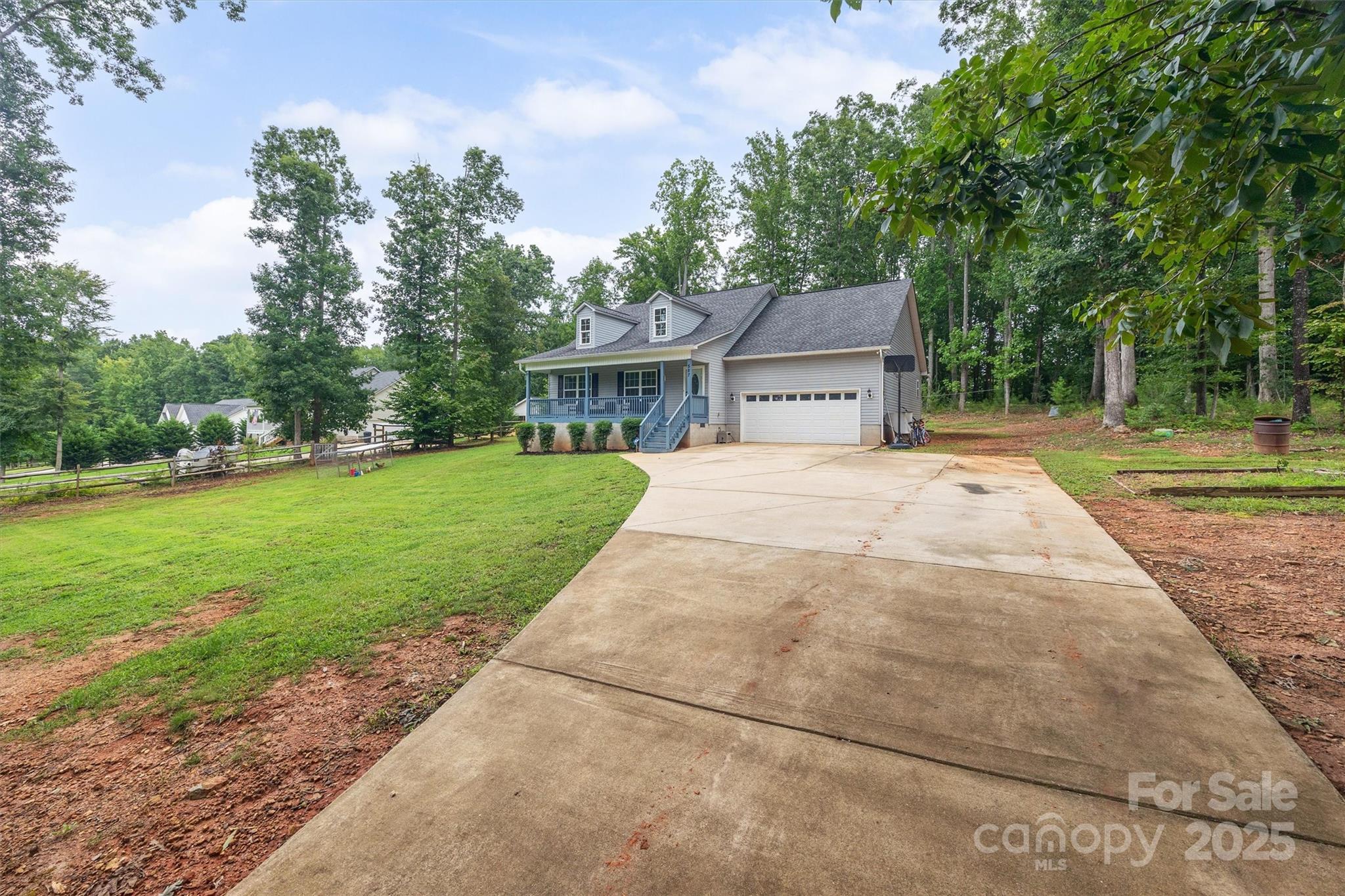 587 Kelly Road York, SC 29745 - Photo 27 of 28 a front view of a house with yard and green space