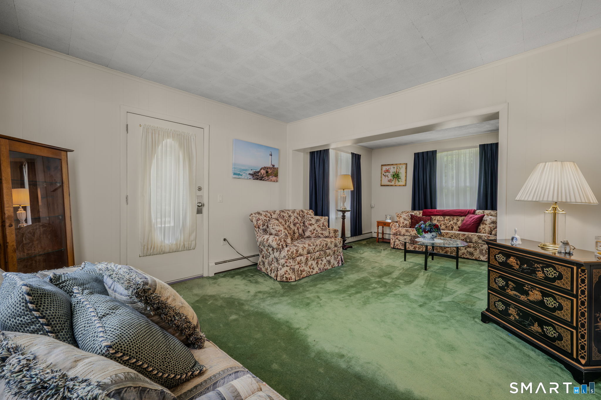 47 Shore Road Waterford, CT 06385 - Photo 8 of 35