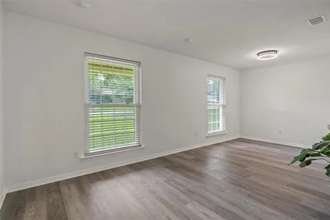 $270,000 | 152 Stardust Lane, DeSoto, TX 75115